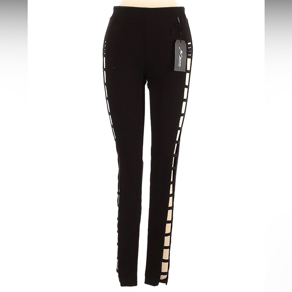 jw maxx Pants - JW Maxx- Cut out legging pants- Size S in color White